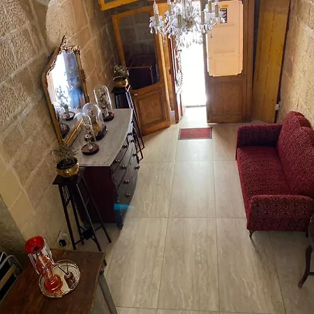 Ta' Marta Apartment *