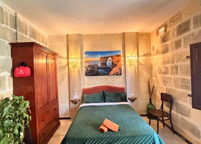 Ta' Marta דירה *